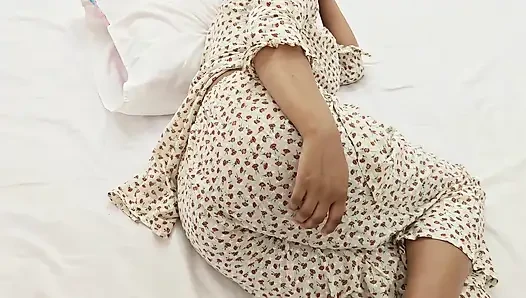 Beautiful bhabhi's nipple ass pussy showed everything and allowed to fuck properly