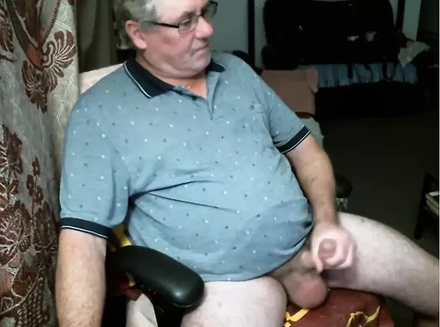 Daddy Playing Online