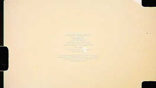 Oda servisi: sakin siren ve remy rune lezbiyen sikişi