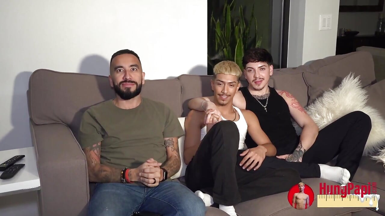 Dövmeli Thug Twink Prezervatifsiz Ham Gay Anal Büyük Yarakla Sikişiyor