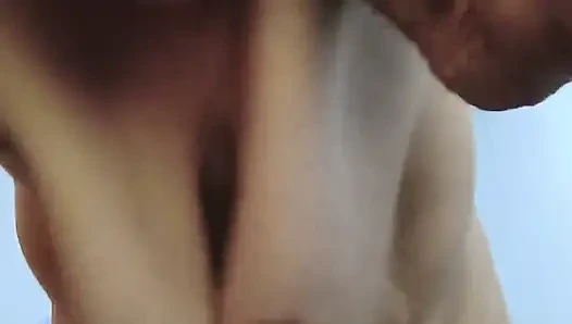 Er stieg hinter sie und hämmerte diese muschi