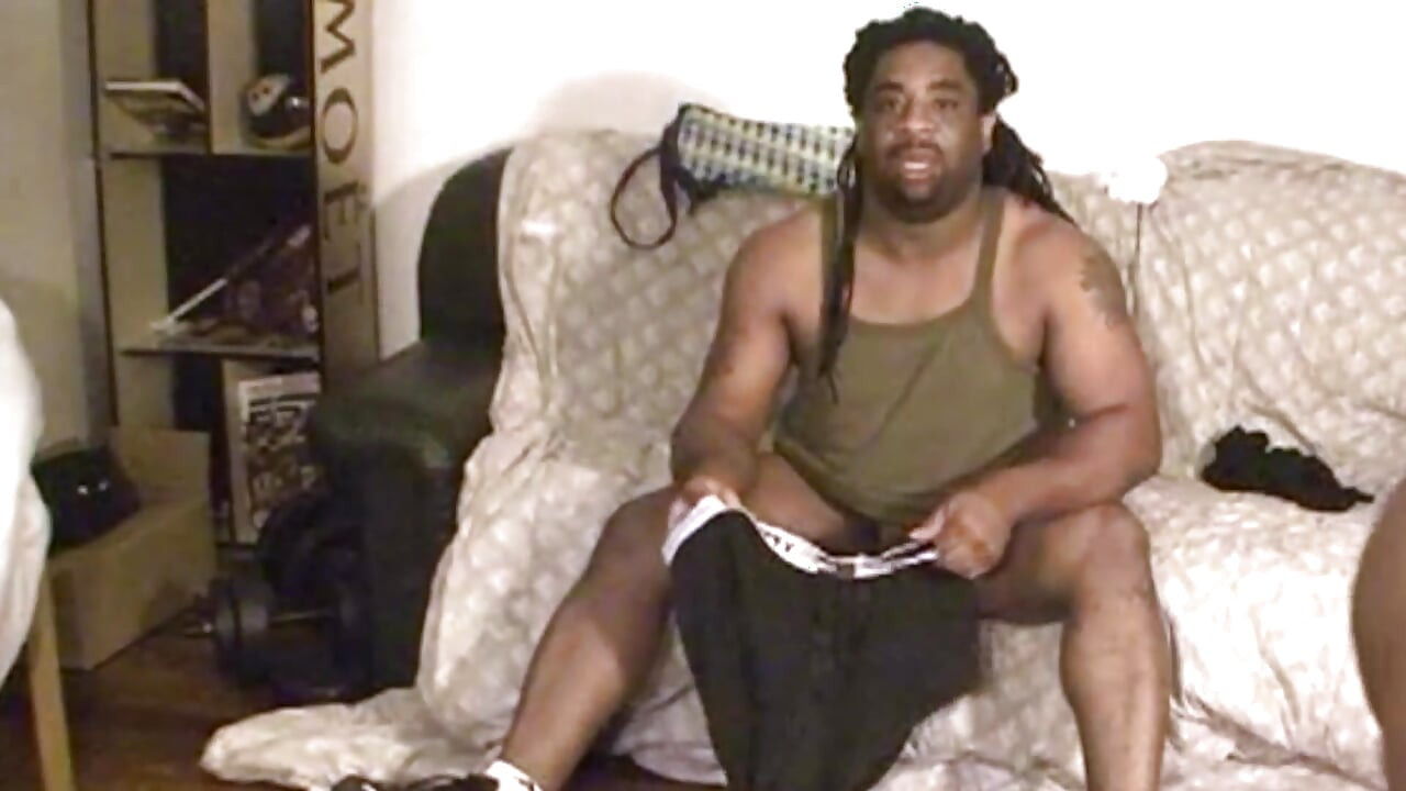 Throwback Ebony whore rides Stepdaddy  Poizon Ivy