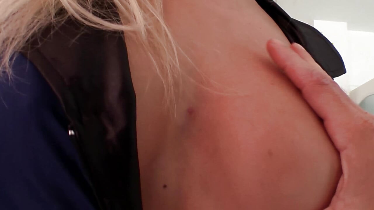 Extremo rosebud prolapso Lick - loira puta prova o seu próprio
