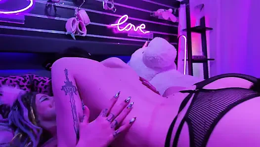 Tüylü Kulaklar Ve Islak Amcıklar!