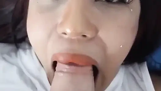 Onu prezervatifle sikecektim ama o kadar azgındı ki takmayı unuttum. Sana mı oldu? Bu olay