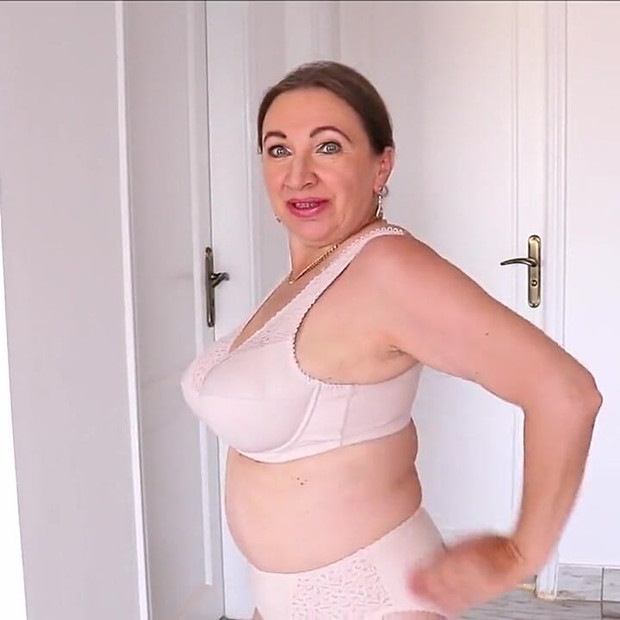 For bra and huge boobs lovers. I wear my daily bras one after one and shake my huge boobs