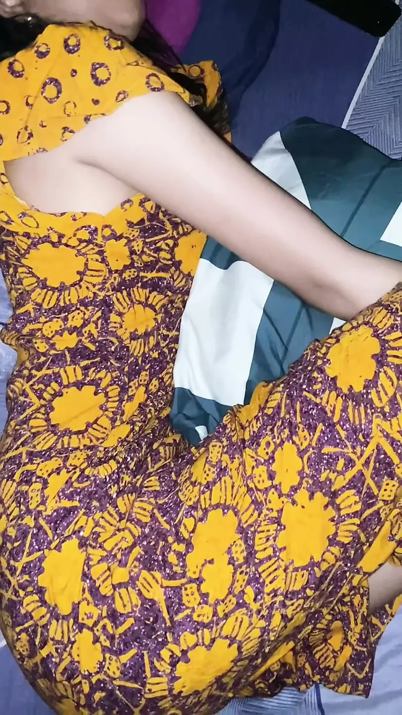 Ketahuan ngintip istri tetangga kost malah di ajak ngentot
