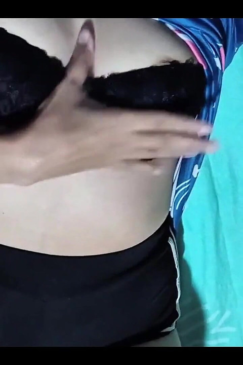 เธอช่วยตัวเองในห้องโรงแรม (ถ่ายเองของจริง)