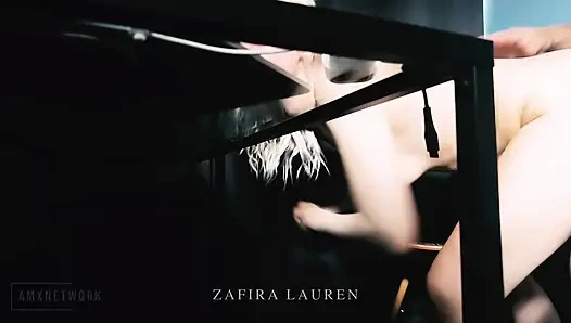 Faphouse modeli Zafira Lauren yine dölle kaplanıyor