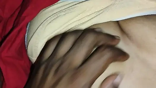 Toket aduhai gadis seksi ini keliat buruk banget