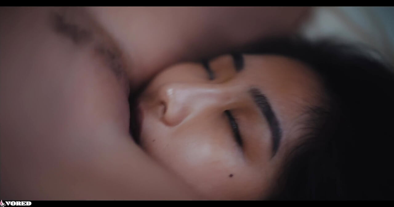 Bunny Brownie Wakes up