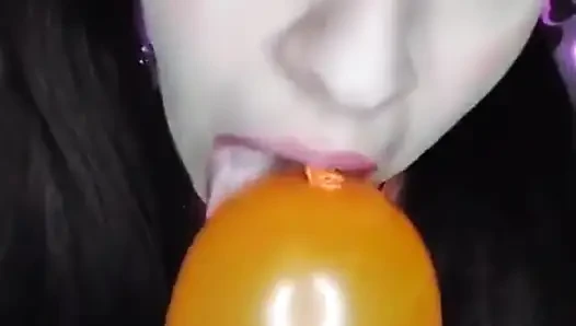 Shyyfxx mutlu karnaval! Vücudumun her yerinde balonlarla oynuyorum - looner fetişi