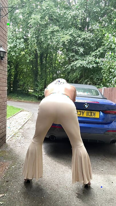 Sexy Crossdresser kellycd2022 in gold stretchy catsuit and heels