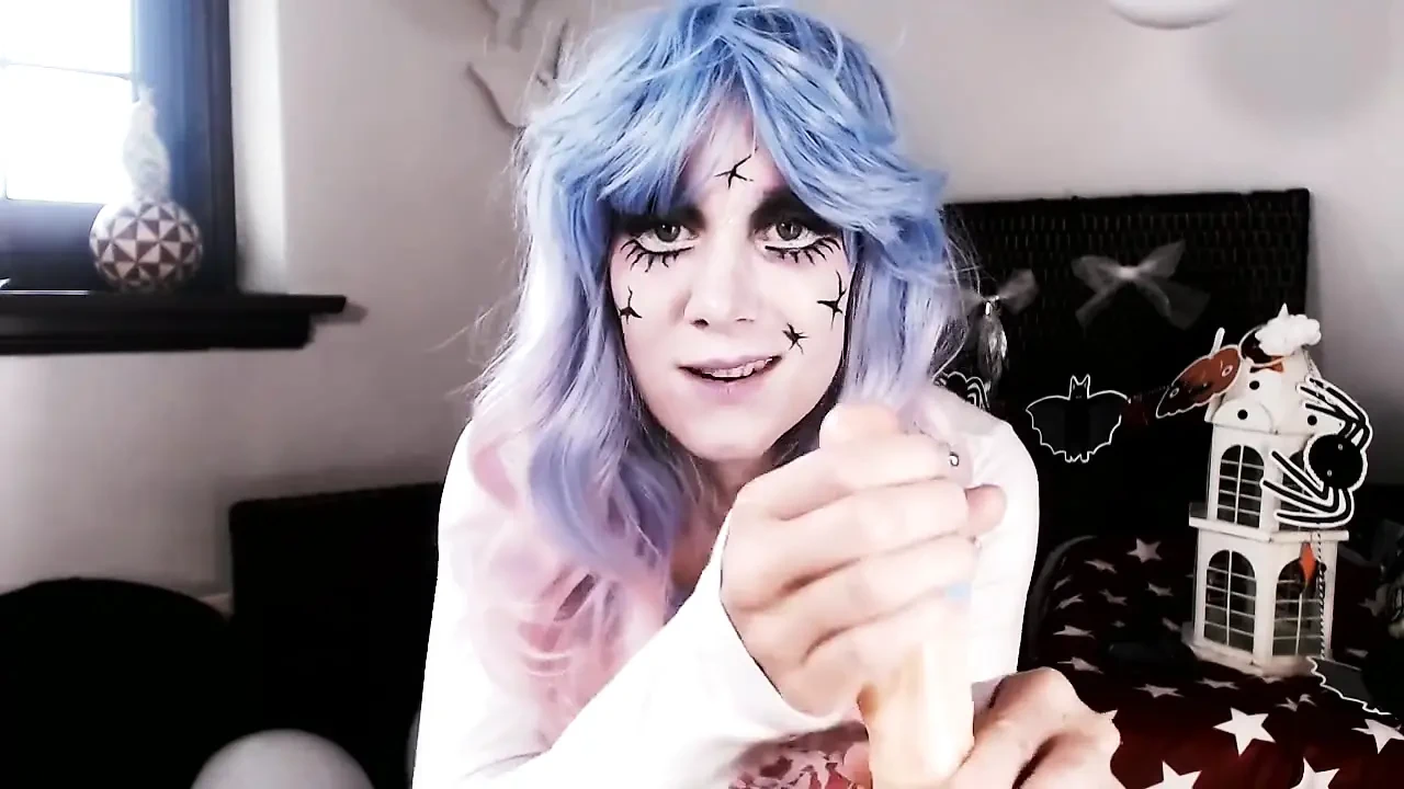 Halloween Handjob