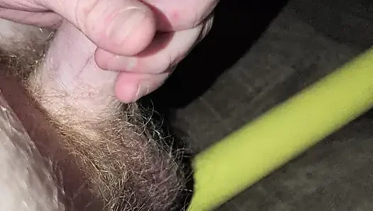 Wiffle sopası beni dolduruyor ve deliğimi genişletiyor