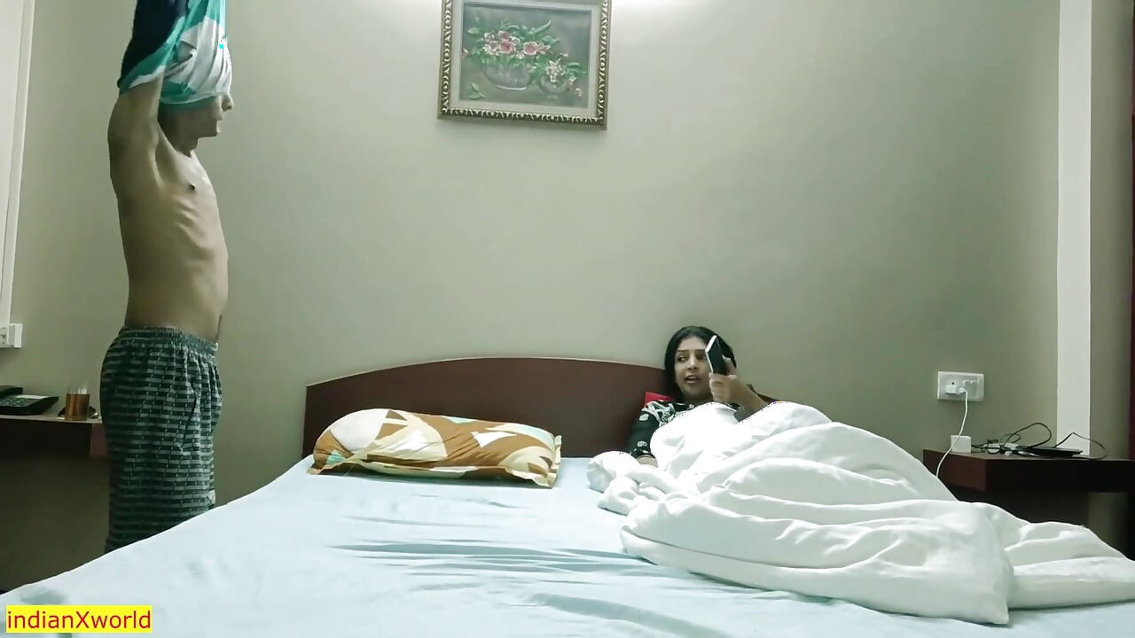 Hot Model Poonam Fucking With 18yrs Teen Boy! Best Hindi Sex