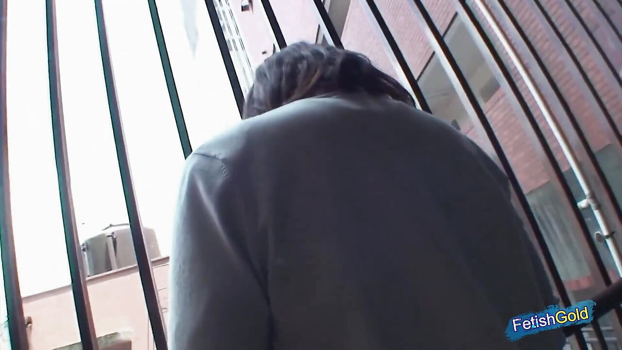 자지를 불고 큰 질싸를 받기 전에 따먹히는 거유 일본 밀프