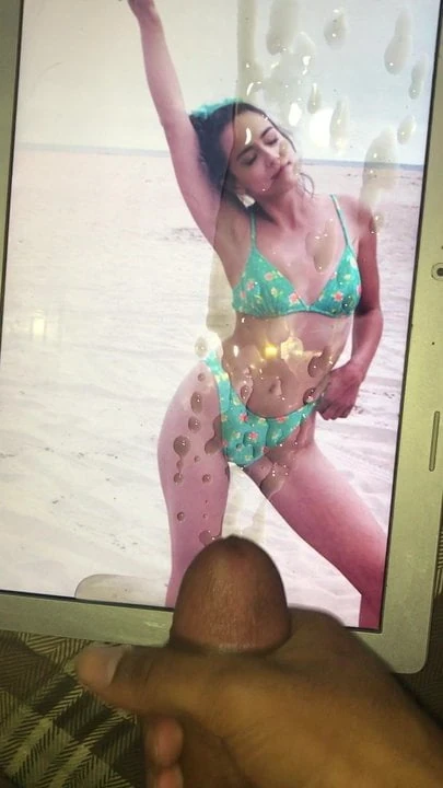 Chloe Bennet Cumtribute 1