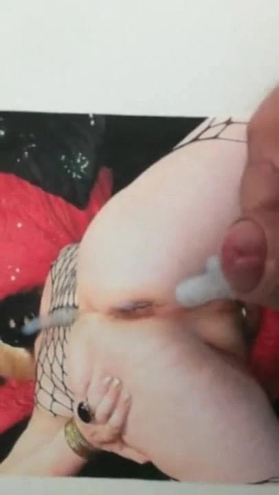 cum tribute