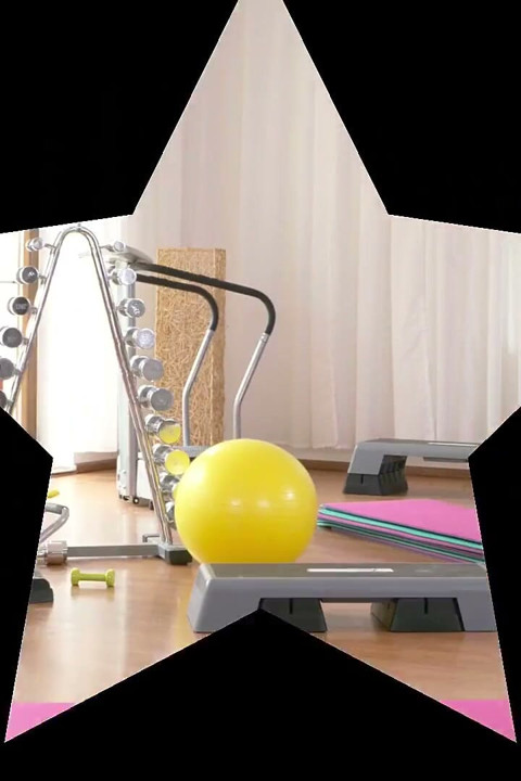 Fitness Rooms - Emma Brown Has Been Feeling Her Personal Trainer Tracy Lindsay for a Long Time.