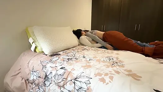 Ich will so sehr, dass du meine Muschi mit deinen reichen Fingern piercst