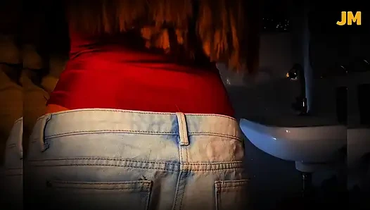 Oun Kitty ve ben tuvalette yeni bir yer deniyorum bana hafif yeni rahatlama hissini kapatmamı söyledi (04 nisan 2026)