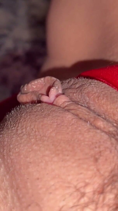 I love masturbating on camera it makes my pussy wetter and my orgasm more intense. | Clip 1