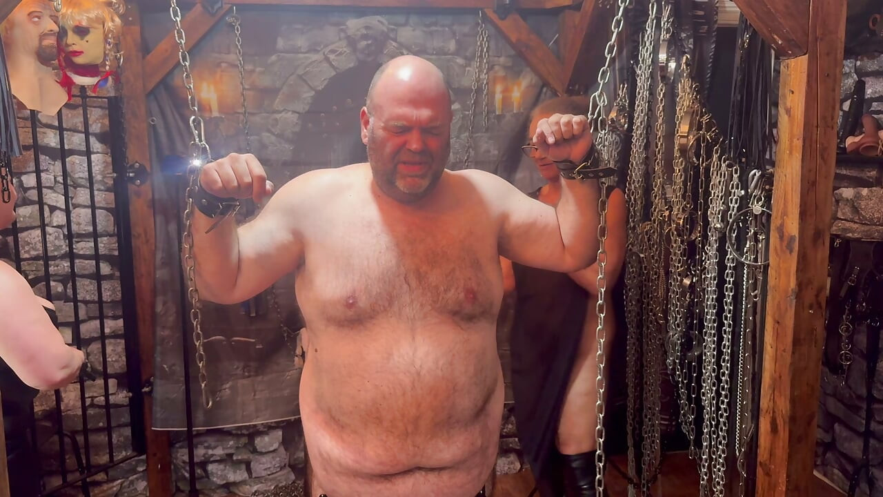 Deo 4:- Domina Satana kažnjava Booboo u cBT stezanju sa BlackBerryMILF
