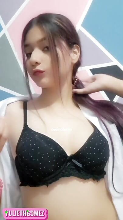 ユリエスゴメズの大きな胸と膣のコンピレーション