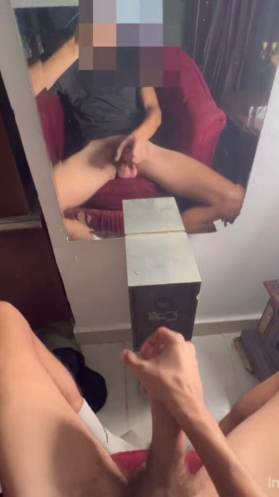 Arab guy jerks off his fat huge cock after workout | Clip 1
