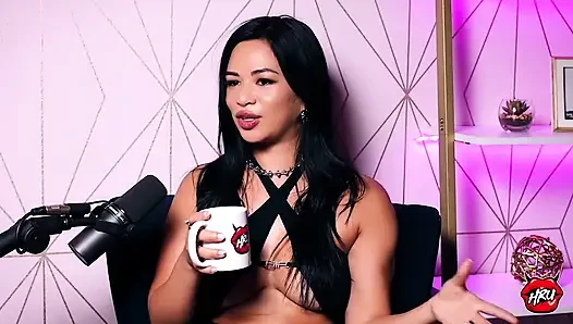 Dari putri pendeta ke rising star: scarlett alexis ngangkang
