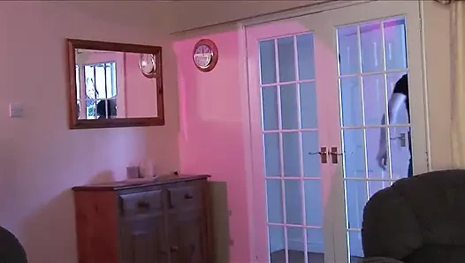 Cewek ini suka banget pantat sempitnya dientot habis-habisan sama kontol besar!