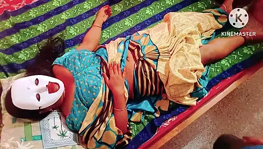 Kayınpeder üvey oğlu evde yokken hayalindeki kızı deneyimlemek için garip bir şey yaptı - tam tamil ses