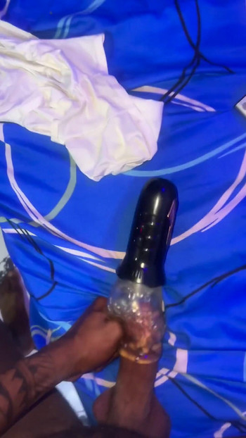 Zapanjujući trenutak iz "Sex Toy Having is way"
