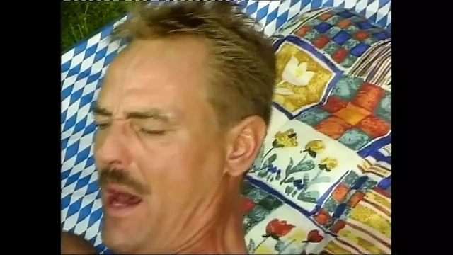 Удовольствие писсингом - (полный оригинальный фильм в HD)