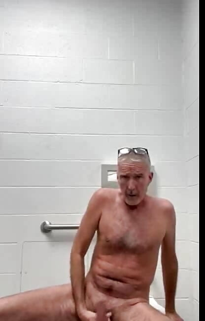 naked & hard public restroom mastro & cum!!