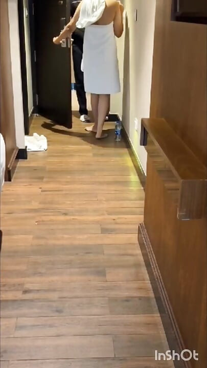 Dare with Delivery Boy and Give His Hardwork Reward