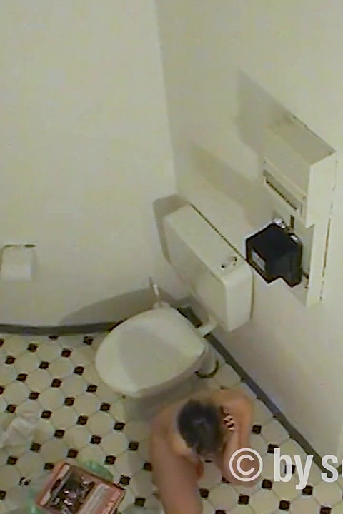 Amateur Phone Sex on the Doctor's Toilet