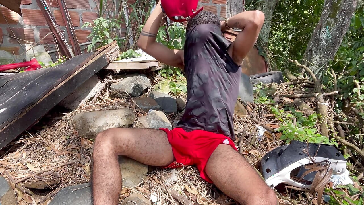 I was walking and ended up masturbating in a public place