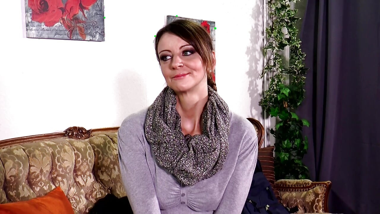 Horny piano lesson with final surprise!