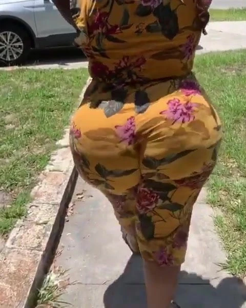 Sexy BBW Walk