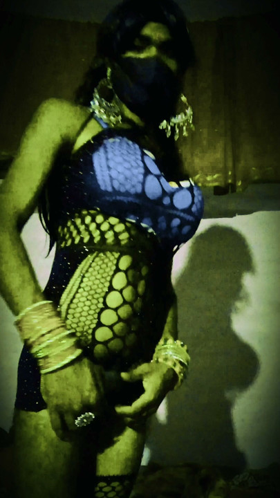 vai gostoso, ai, soca vai, soca no sapotinho vai, soca sapotinho vai, soca sapotinho wai, 

It's going to be my little bit, so it's going to be everything.