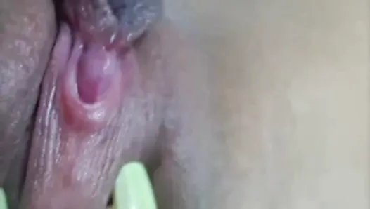 Girl gets her pussy licked by her GF