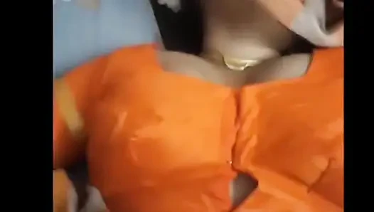 Подборка видео траха с сексуальной тетушкой дези в Сари в видео от первого лица