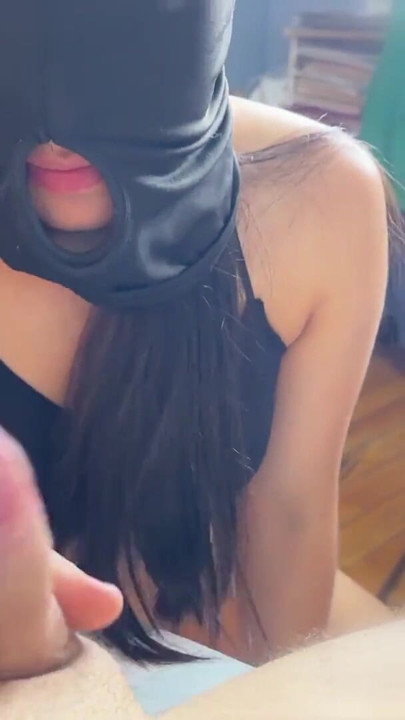 She sucks it like it's a bombom and I end up in her mouths - Beauty Latina Natural Lips Sucking Lovely Cumshot On Face | Clip 1