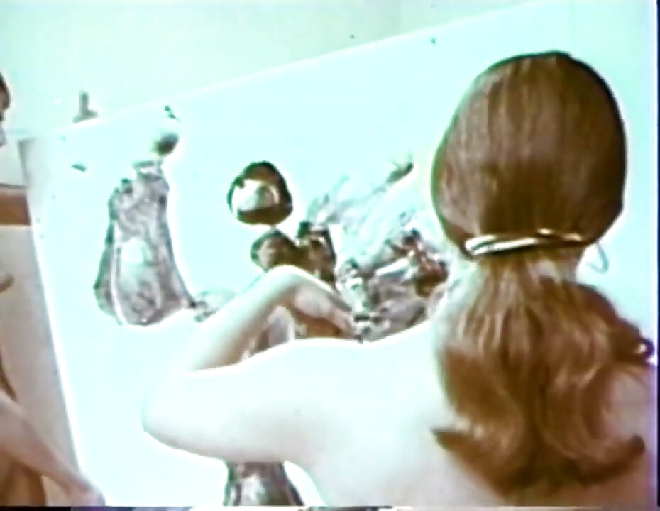 Hot sexy girls loves vintage sex videos