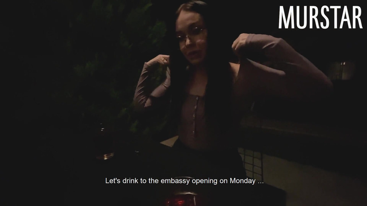 帮助了一个陌生人，她没有负债，可能