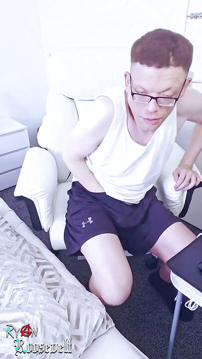 Horny Fun in My Bedroom Office Leads to Premature Cum Shot