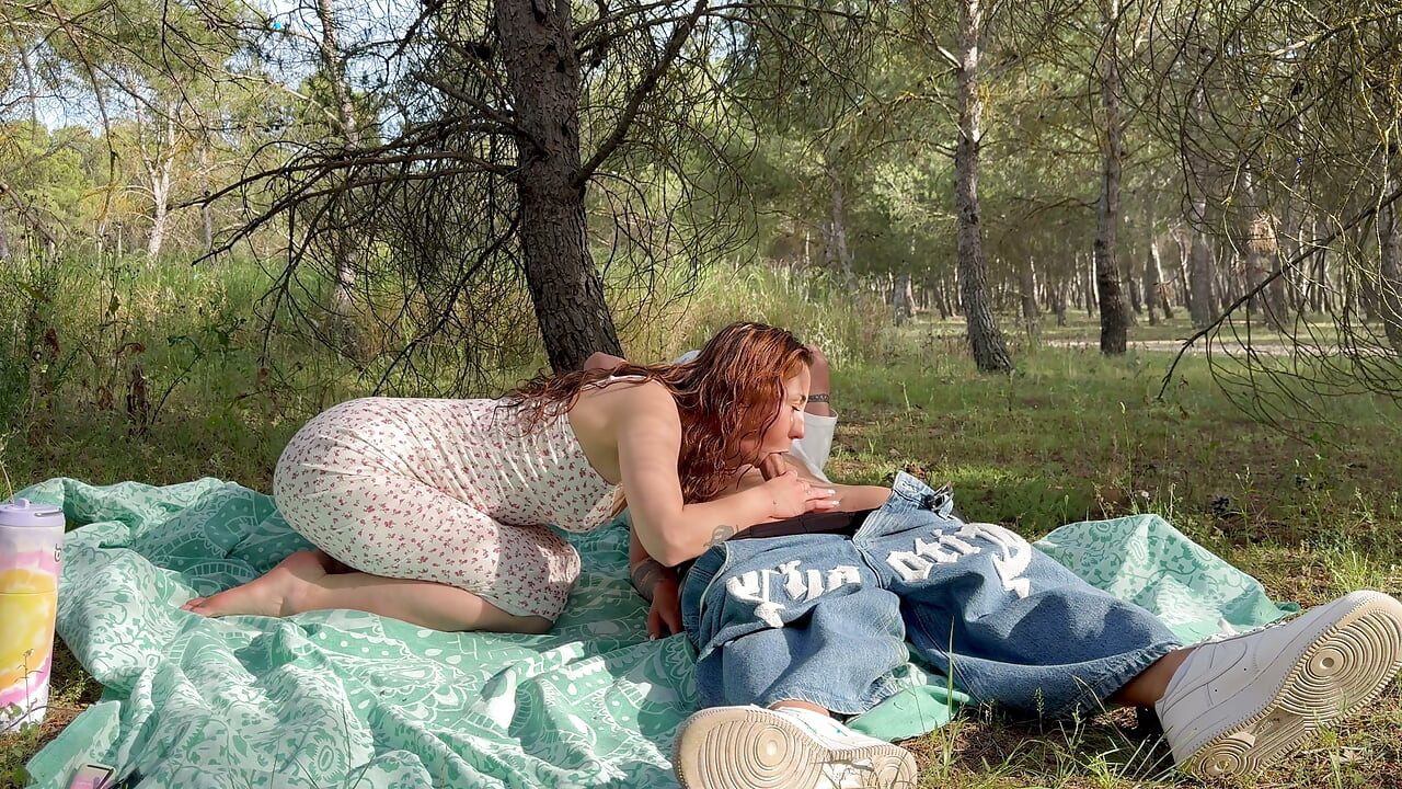I fucked a stranger outdoors!!