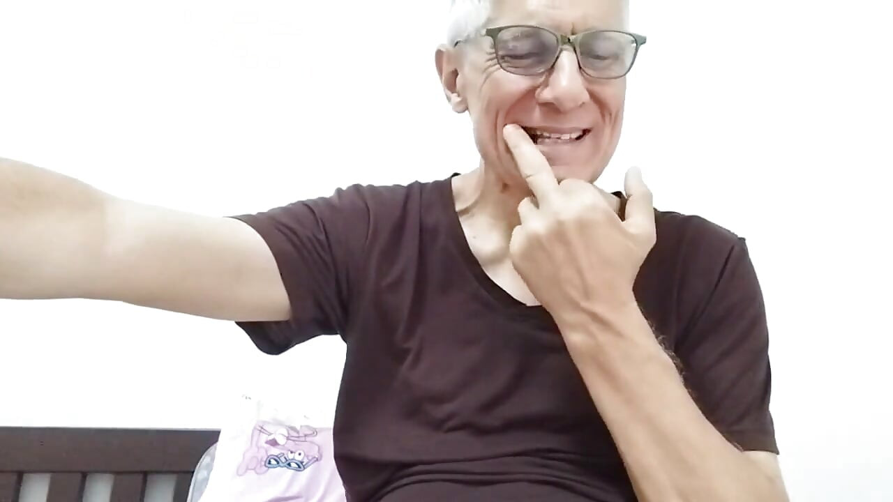 Tongue Shows Fuck My Big Cock